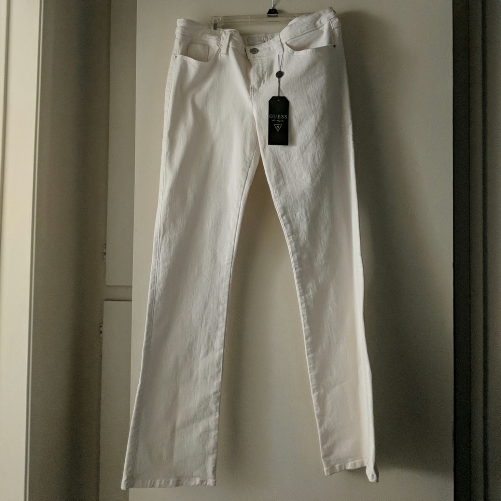 Guess Jeans - Picture 2 of 8